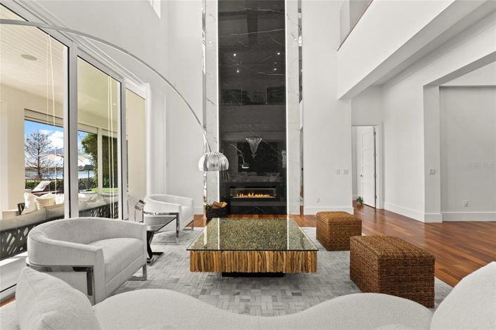 Image No.9-5 Bed Property for sale