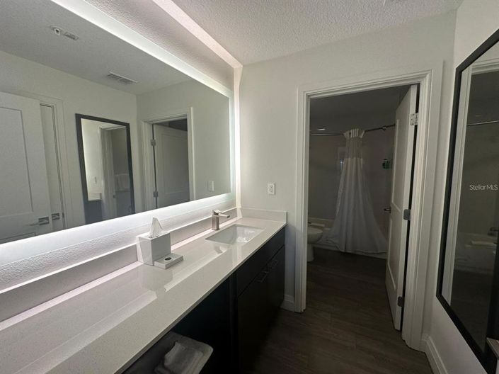 Image No.17-2 Bed Property for sale