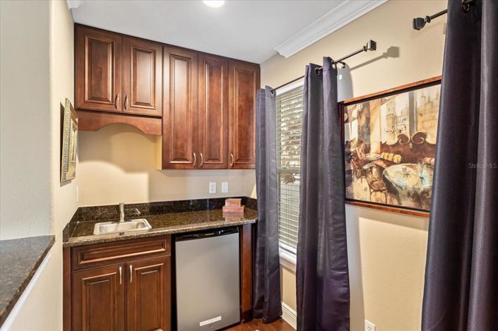 Image No.22-5 Bed Property for sale