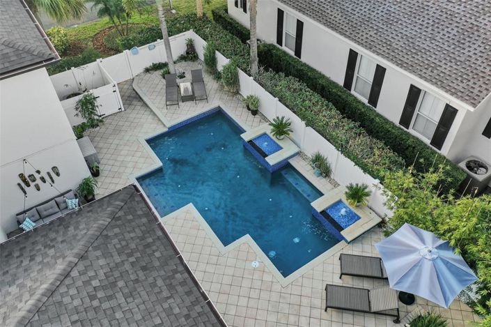 Image No.55-5 Bed Property for sale