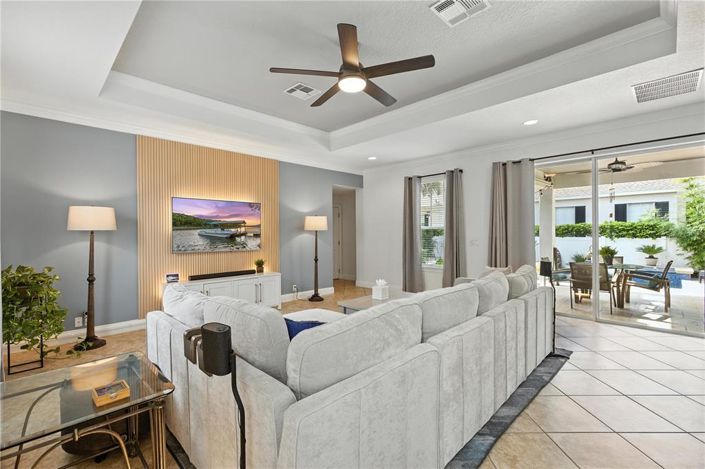 Image No.6-5 Bed Property for sale