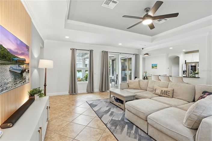 Image No.7-5 Bed Property for sale