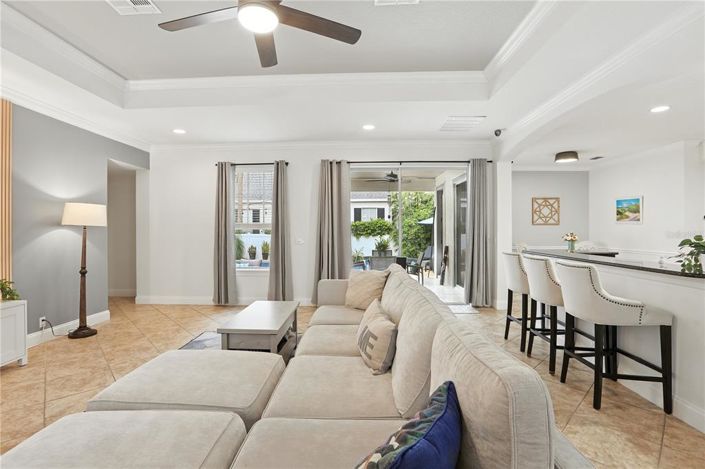 Image No.8-5 Bed Property for sale