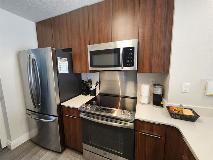 Image No.14-2 Bed Property for sale