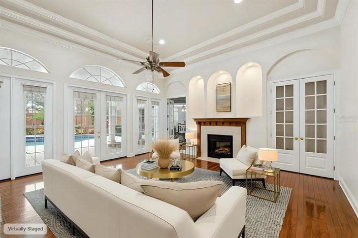 Image No.10-4 Bed Property for sale