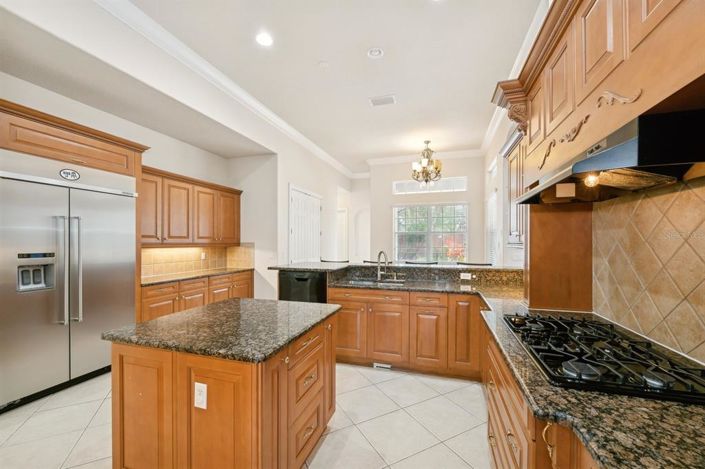 Image No.22-4 Bed Property for sale