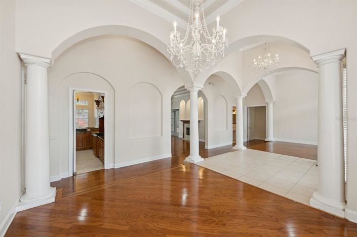 Image No.7-4 Bed Property for sale