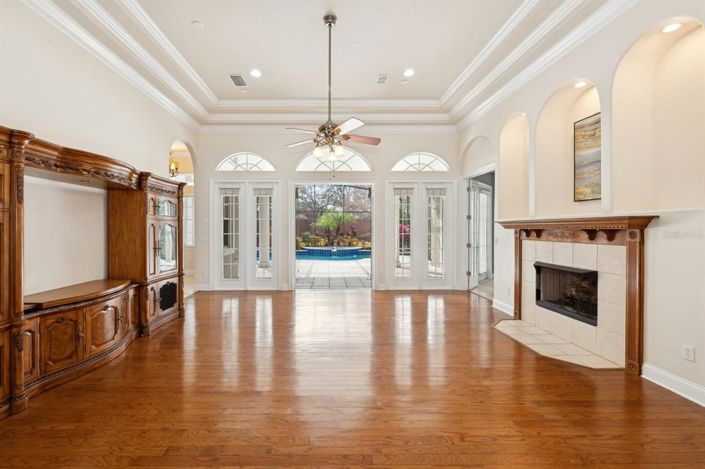 Image No.9-4 Bed Property for sale