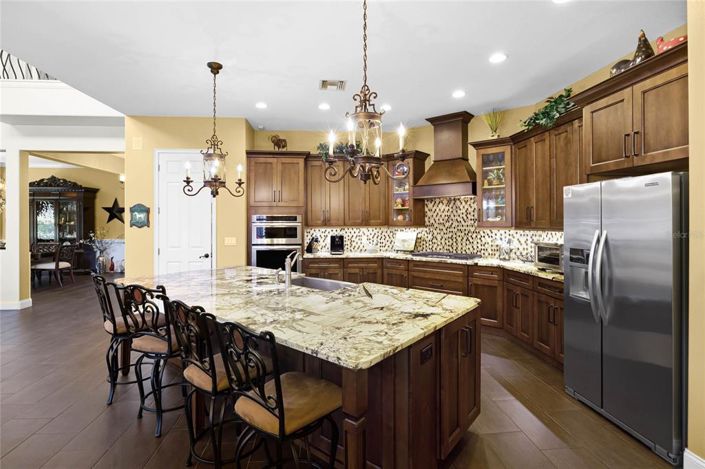 Image No.16-5 Bed Property for sale