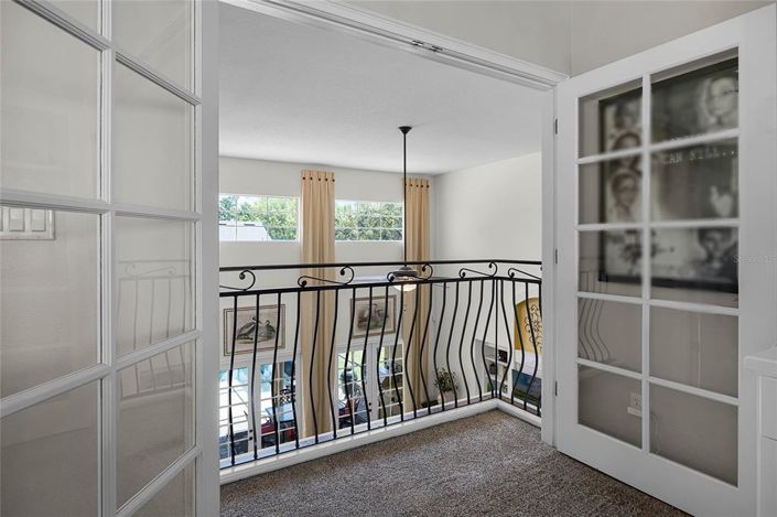 Image No.27-5 Bed Property for sale