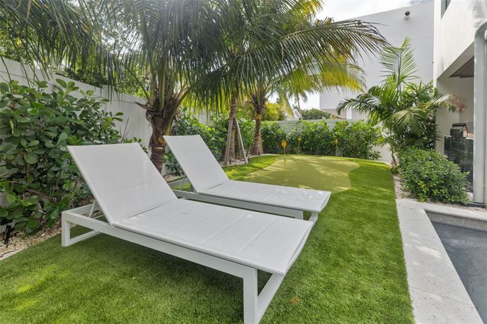 Image No.13-4 Bed Property for sale