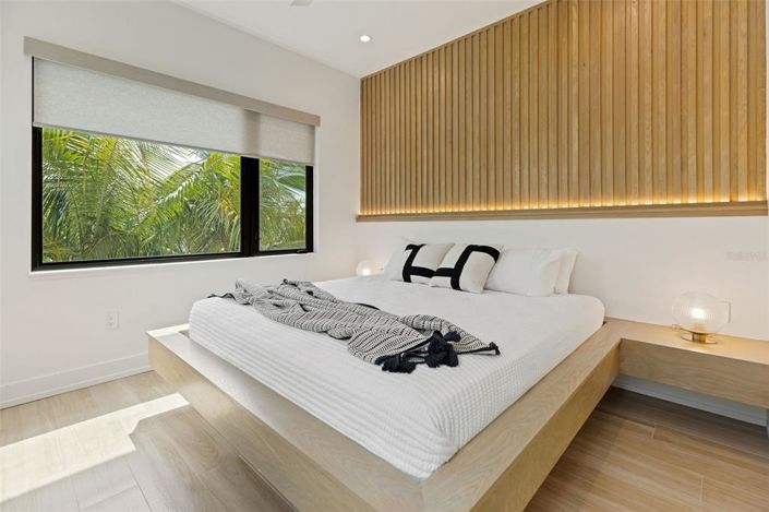 Image No.44-4 Bed Property for sale