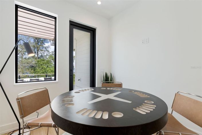 Image No.55-4 Bed Property for sale