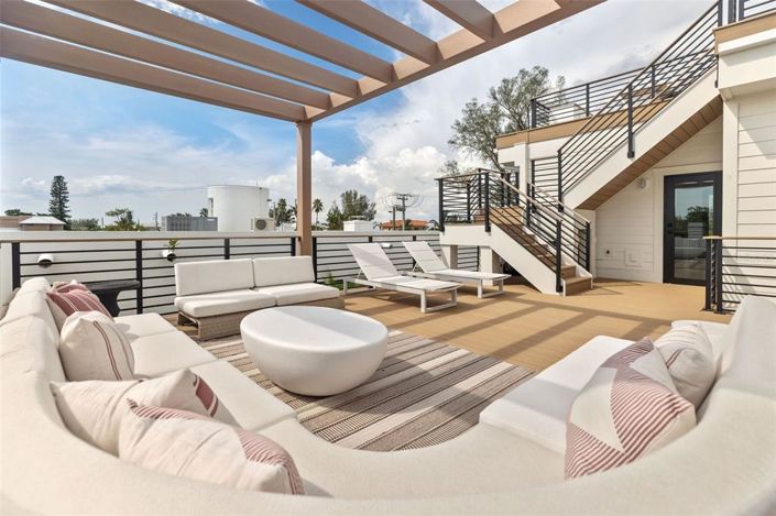 Image No.61-4 Bed Property for sale