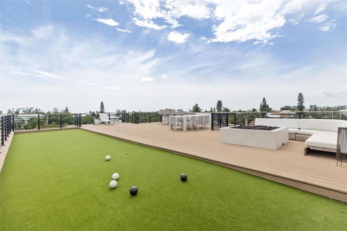 Image No.67-4 Bed Property for sale