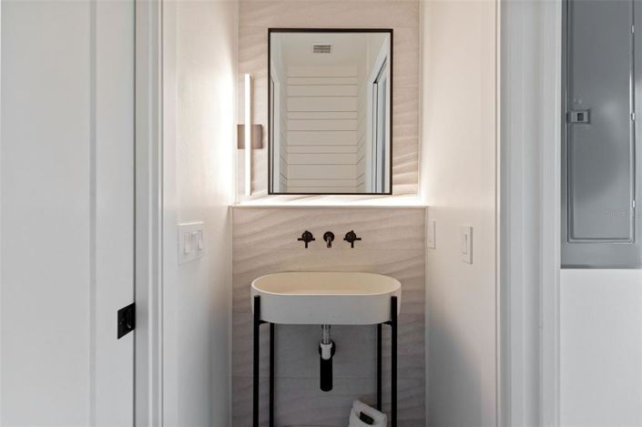 Image No.73-4 Bed Property for sale