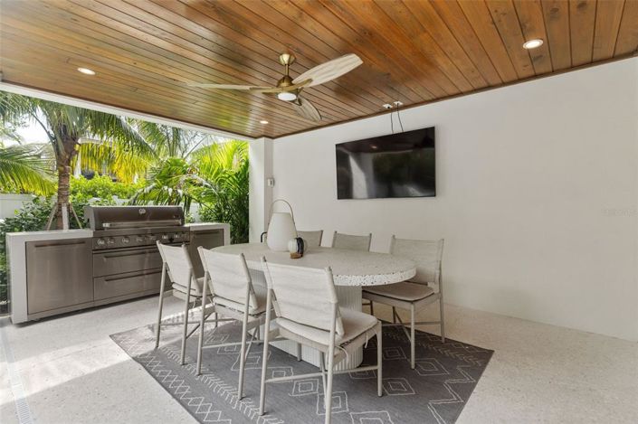 Image No.9-4 Bed Property for sale