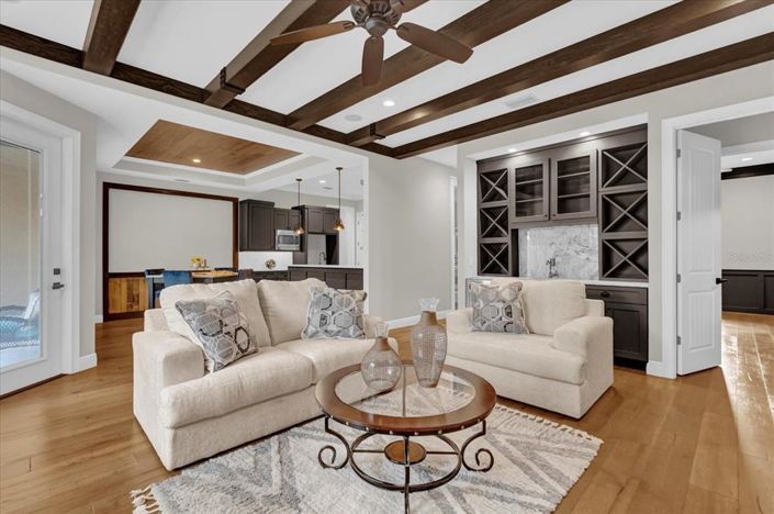 Image No.9-4 Bed Property for sale