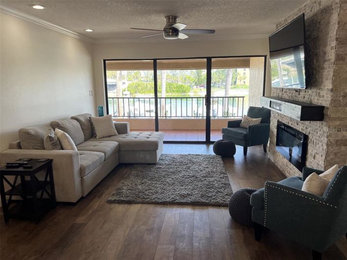 Image No.21-2 Bed Property for sale