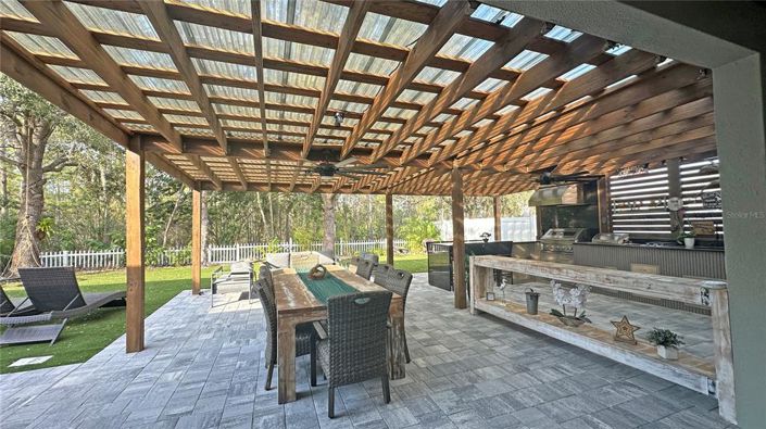 Image No.2-4 Bed Property for sale