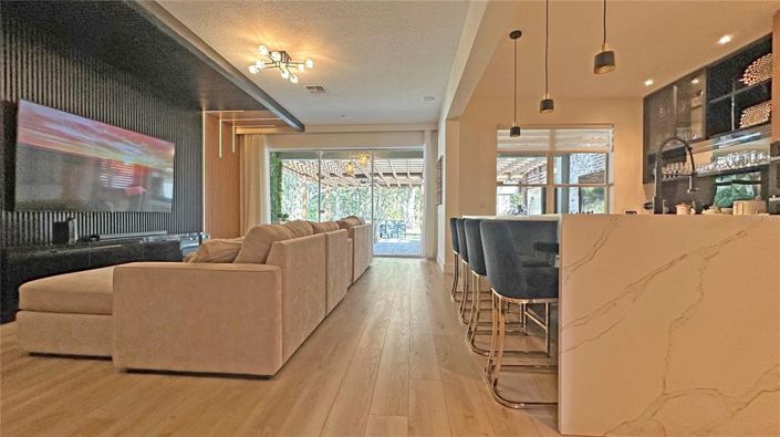 Image No.67-4 Bed Property for sale