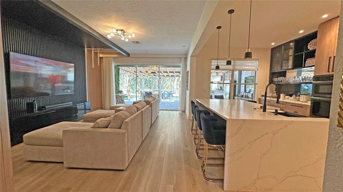 Image No.68-4 Bed Property for sale