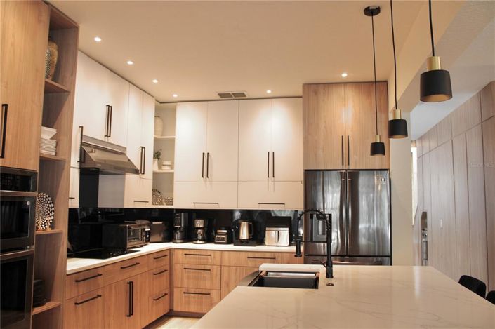 Image No.7-4 Bed Property for sale