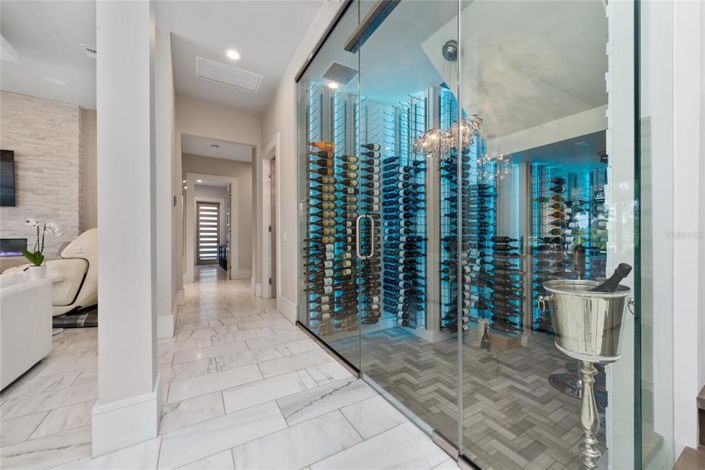 Image No.11-5 Bed Property for sale