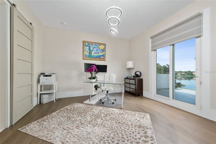 Image No.38-5 Bed Property for sale