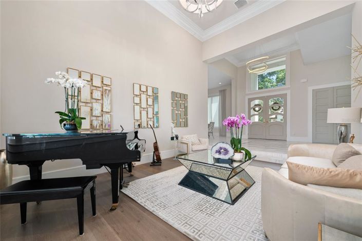 Image No.4-5 Bed Property for sale