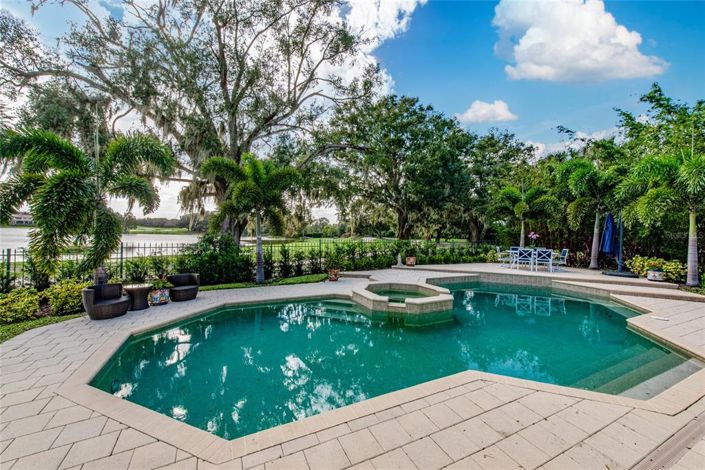 Image No.49-5 Bed Property for sale