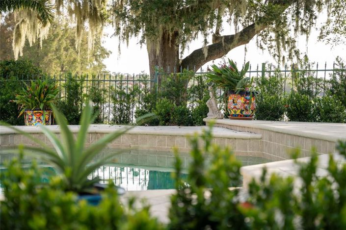 Image No.52-5 Bed Property for sale