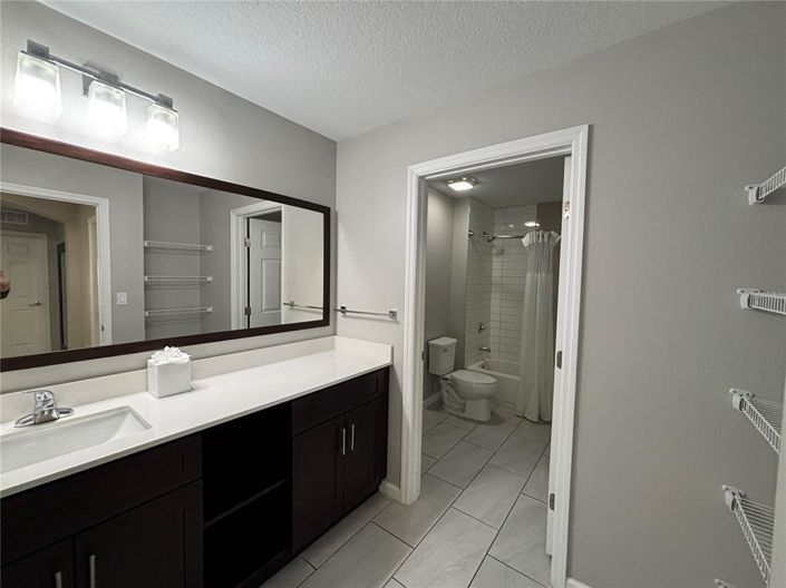 Image No.12-3 Bed Property for sale