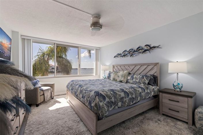 Image No.20-2 Bed Property for sale