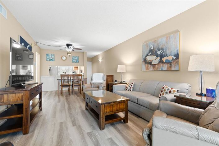 Image No.6-2 Bed Property for sale