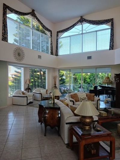 Image No.33-4 Bed Property for sale