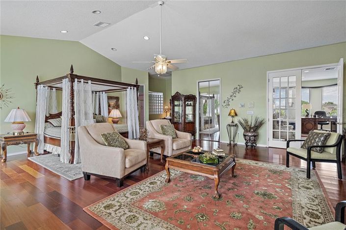 Image No.56-4 Bed Property for sale