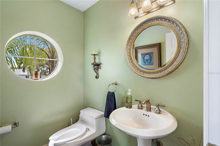 Image No.83-4 Bed Property for sale