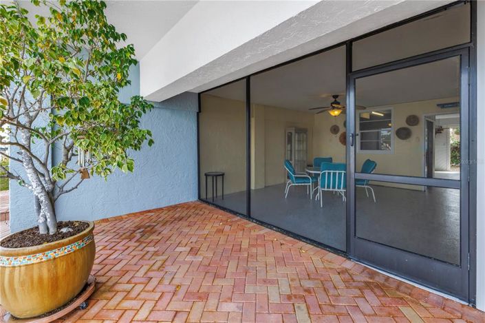 Image No.40-2 Bed Property for sale