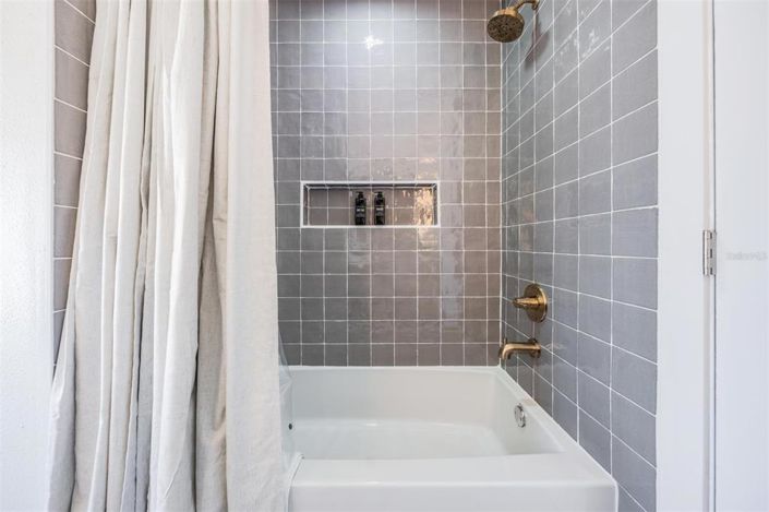 Image No.12-Propriété de 4 chambres à vendre à Anna Maria