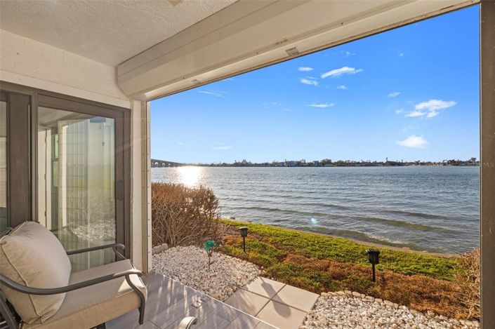 Image No.26-2 Bed Property for sale