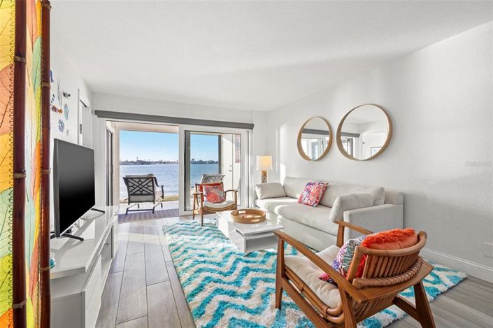 Image No.3-2 Bed Property for sale