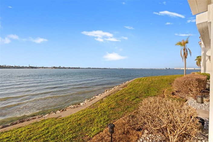 Image No.32-2 Bed Property for sale