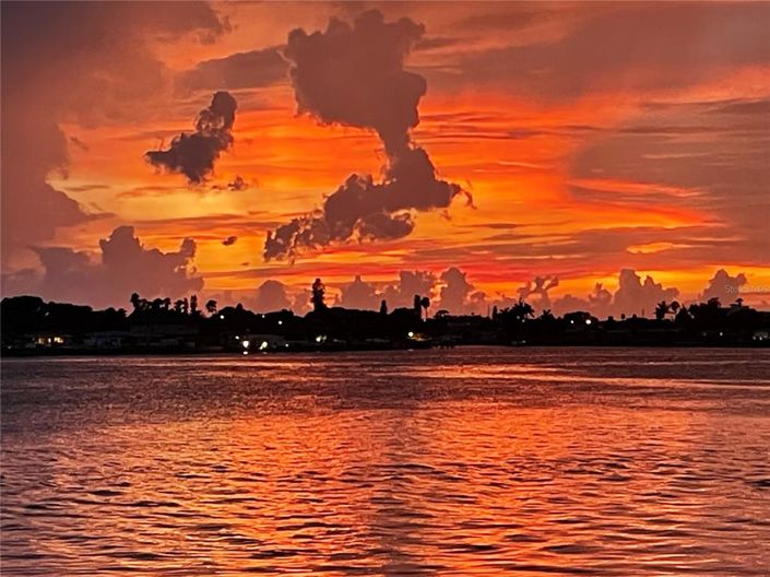 Image No.37-2 Bed Property for sale