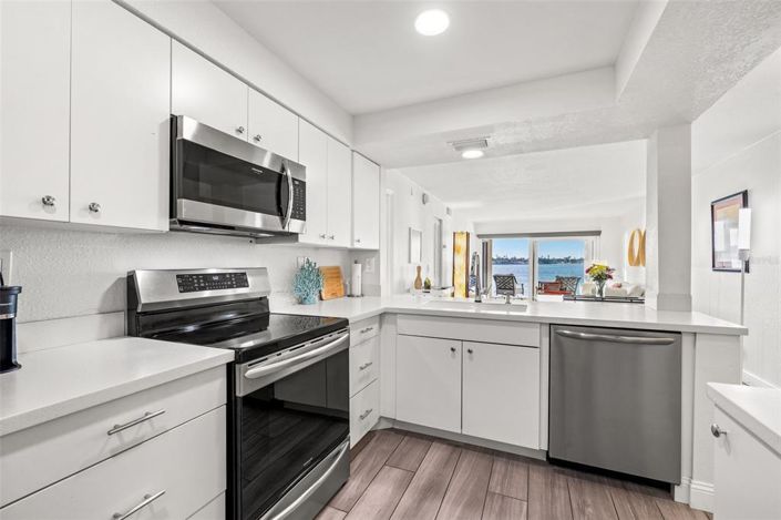 Image No.6-2 Bed Property for sale