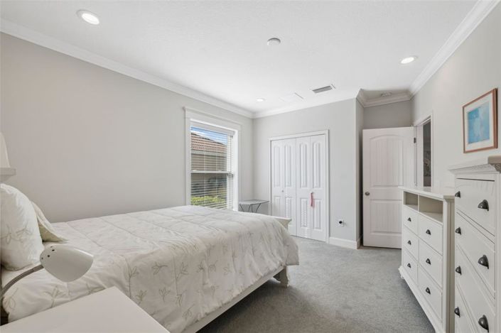 Image No.20-5 Bed Property for sale