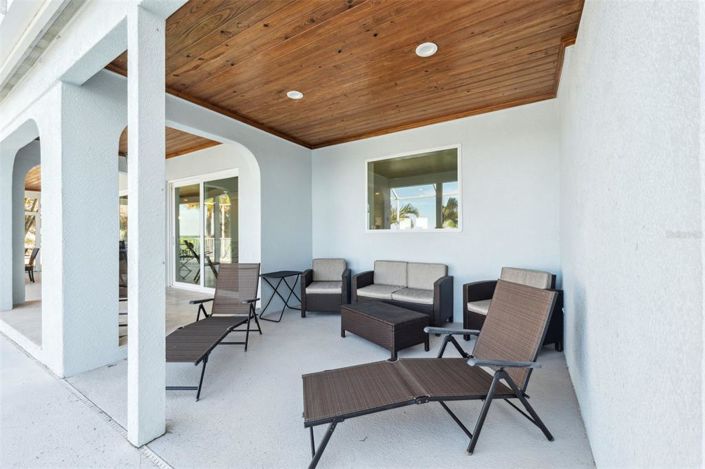 Image No.45-5 Bed Property for sale