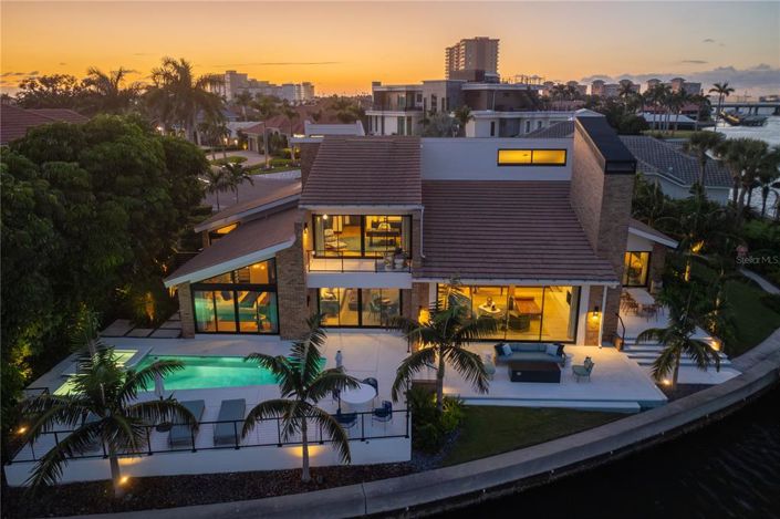 Image No.3-Propriété de 4 chambres à vendre à Floride