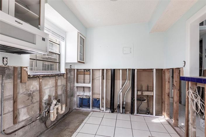 Image No.10-2 Bed Property for sale