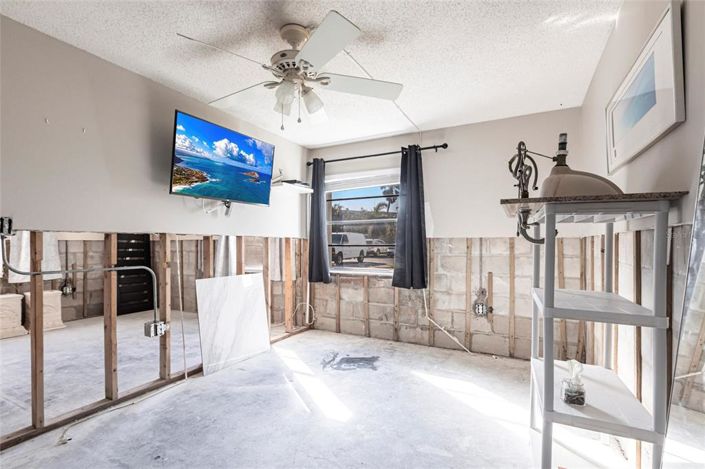 Image No.13-2 Bed Property for sale